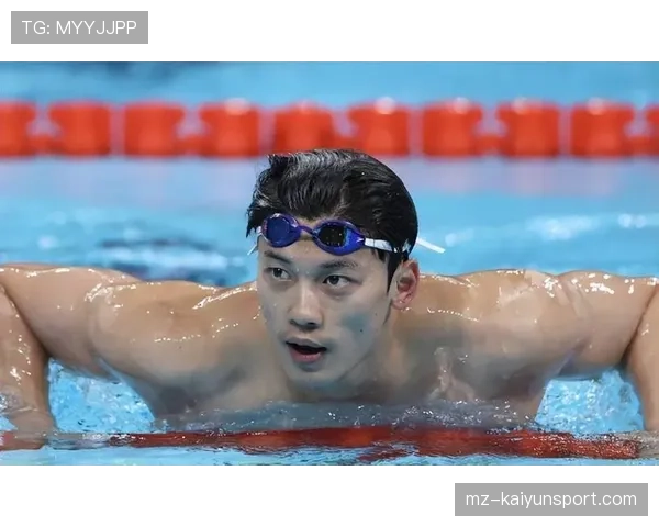 汪顺家的冰箱里塞满蛋白粉，连饮料都是按秒表喝的