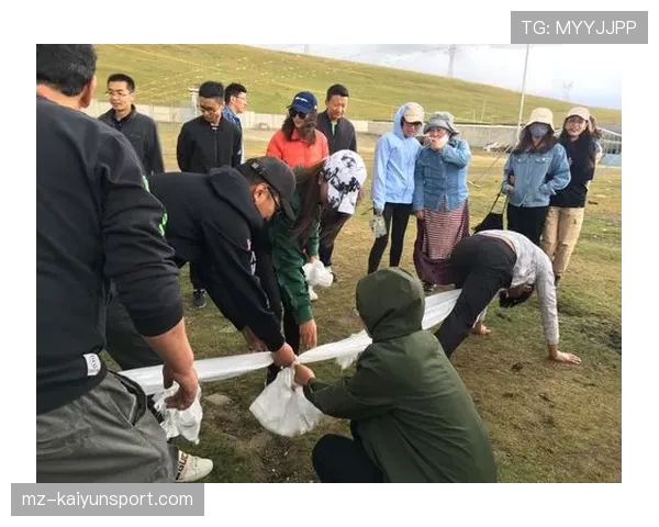 德尚执教成功因素：战术务实与团队凝聚力持续提升